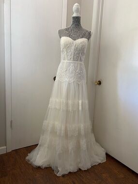 David’s Bridal Strapless Lace Tiered A-Line Wedding Gown in Ivory